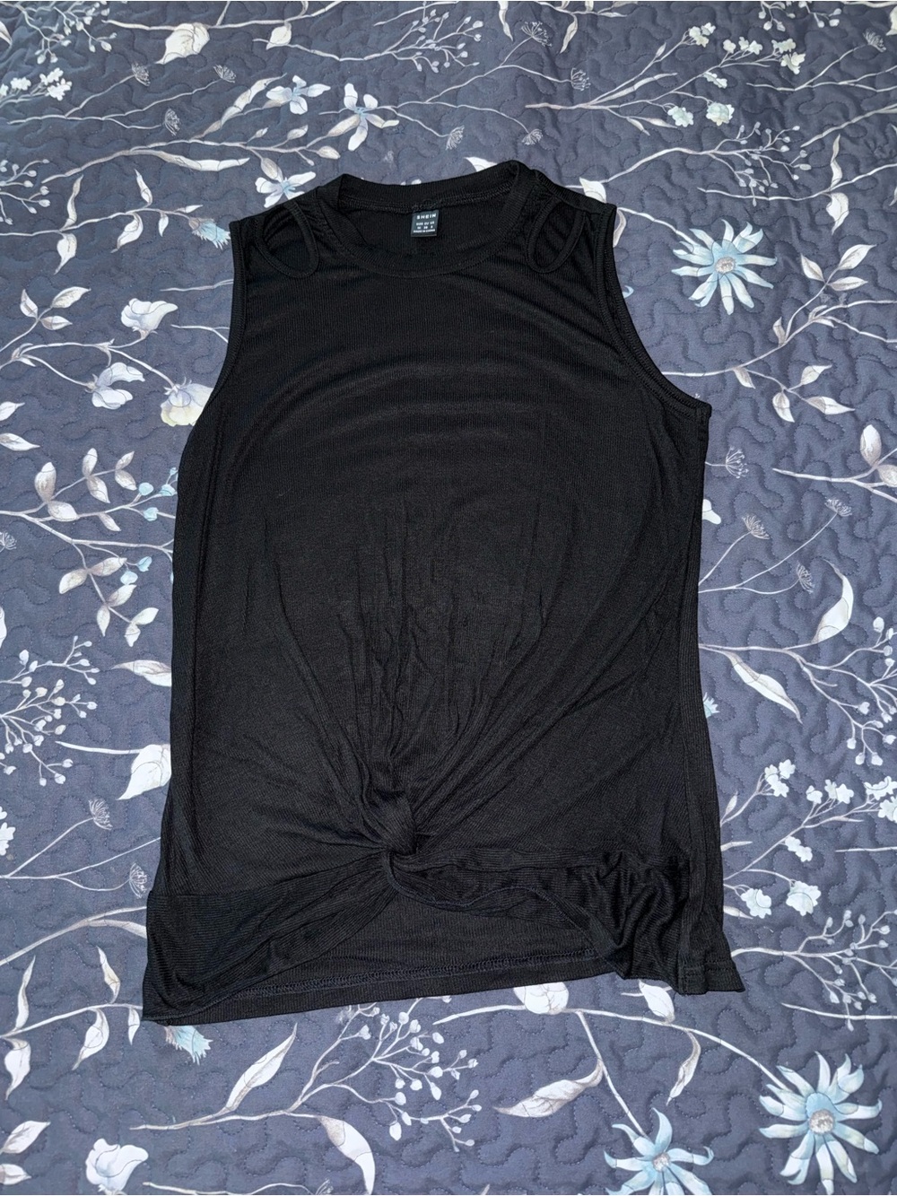 SHEIN Black Knot-Front Sleeveless Tank Top